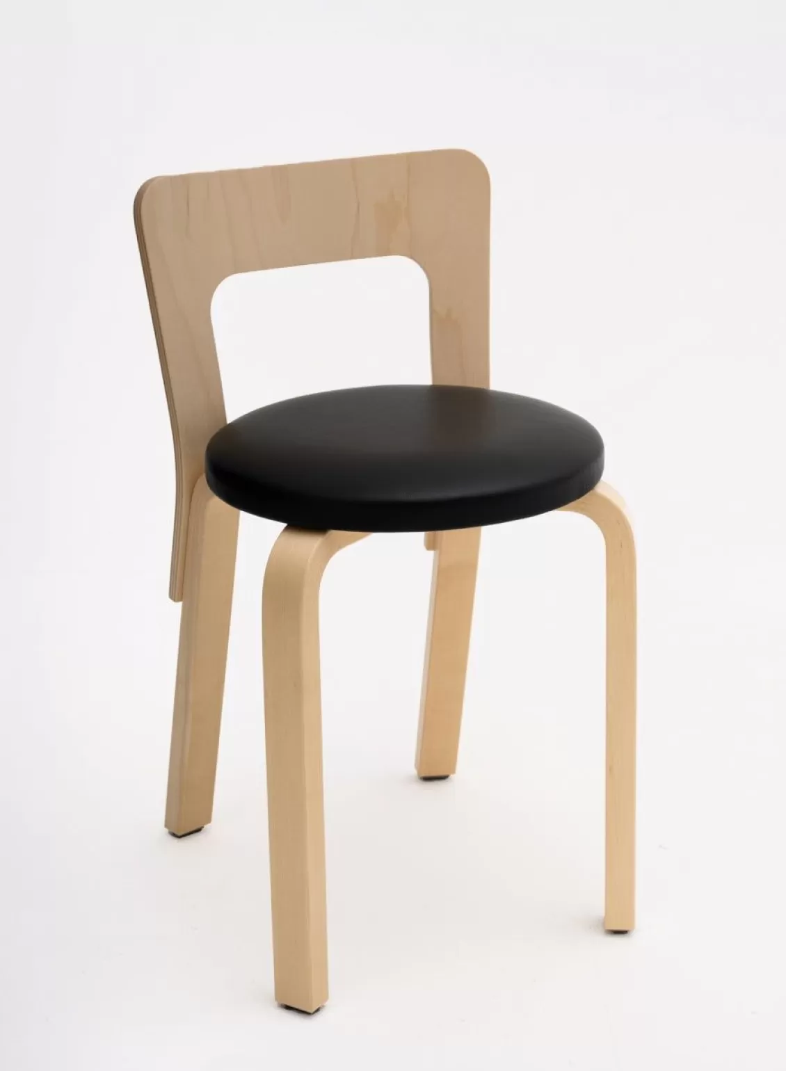 SUSAN BIJL Chair 65, Legs Birch, Seat Black - Artek Clearance