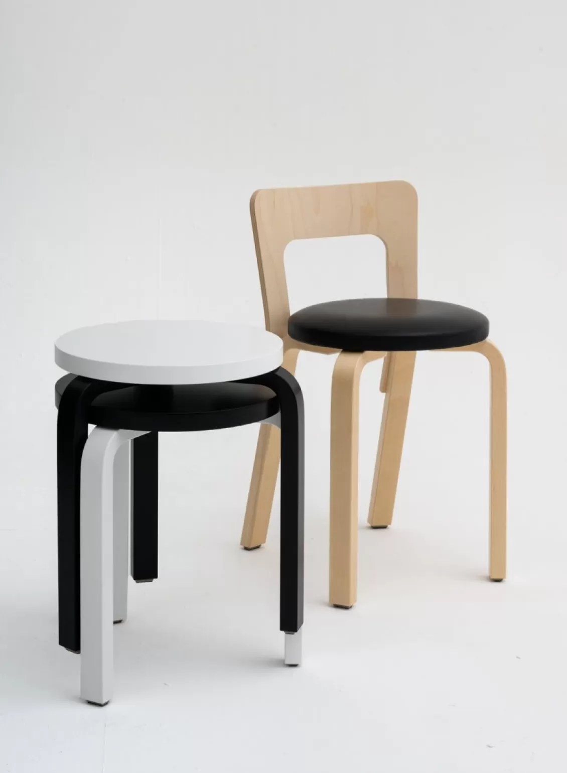 SUSAN BIJL Chair 65, Legs Birch, Seat Black - Artek Clearance