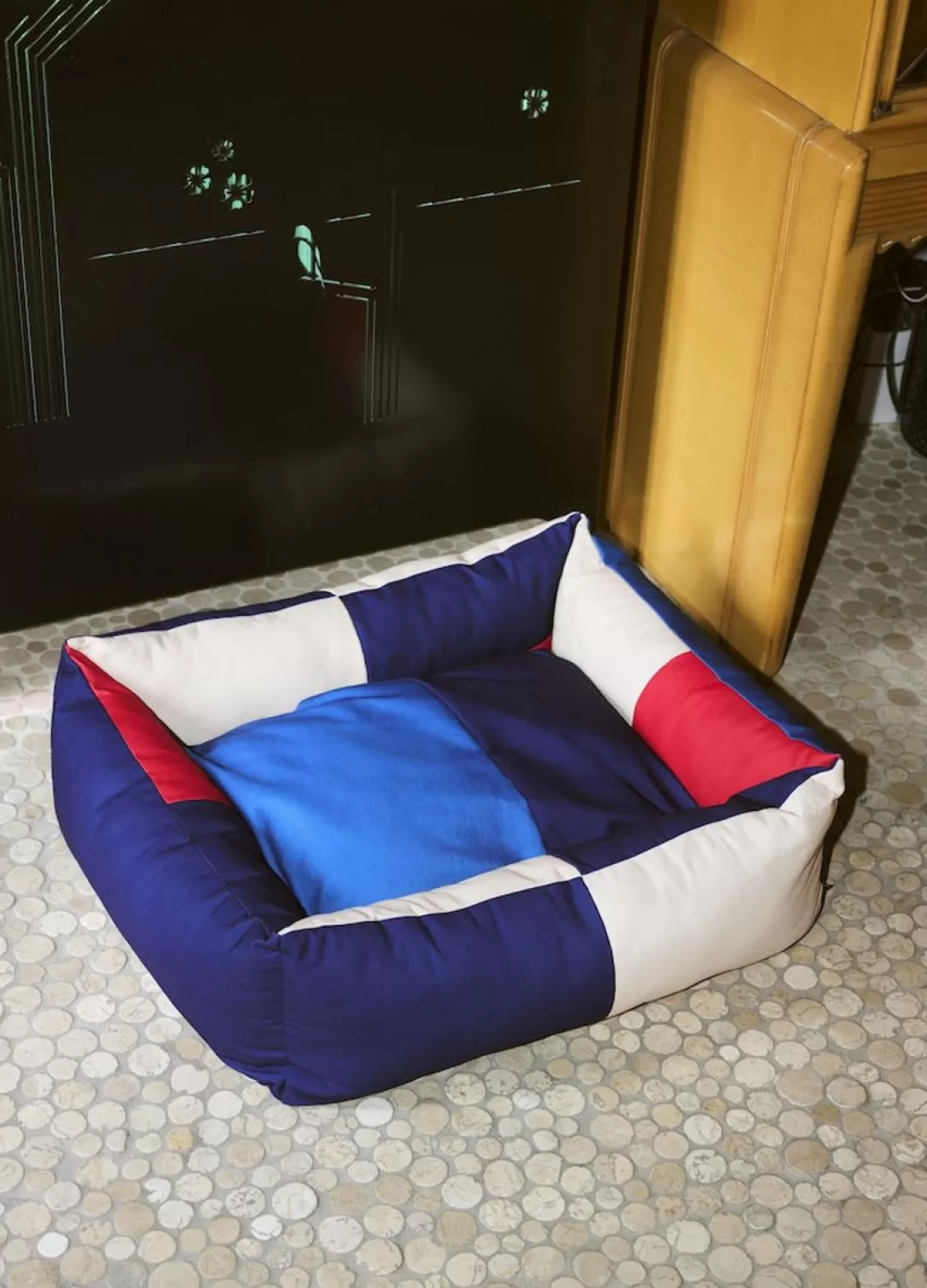 SUSAN BIJL Dogs Bed, Medium - Hay New