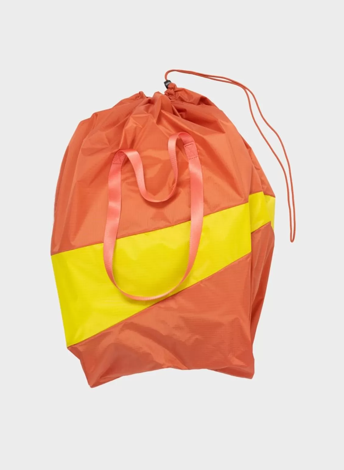 SUSAN BIJL The New Trash Baggame & Sport Store